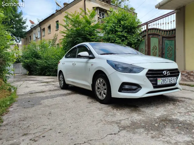 Hyundai Accent 2018 · 1.6 AT