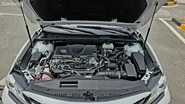 Toyota Camry 2020 · 2.5 CVT
