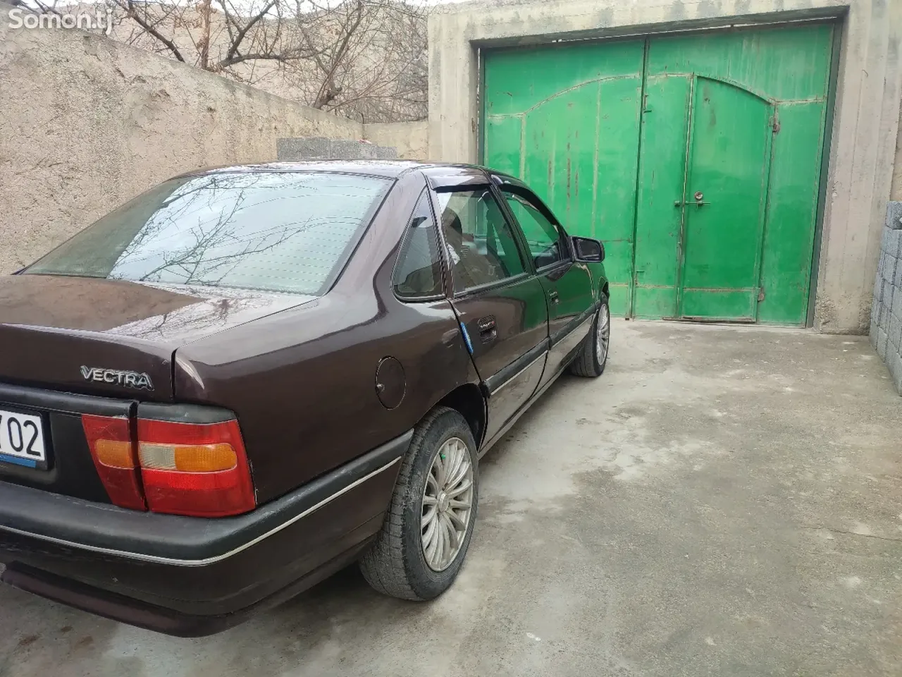 Opel Vectra A 1992 · 1.6 MT