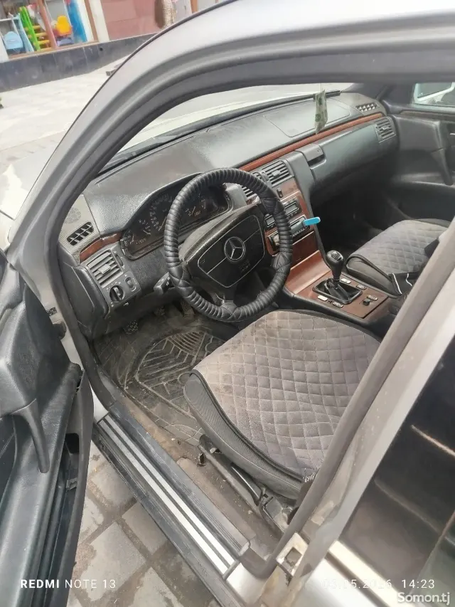 Mercedes-Benz E class 1996 · 2.0 MT