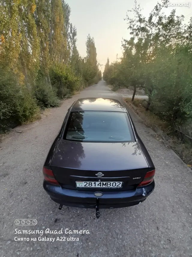 Opel Vectra B 1997 · 1.6 MT