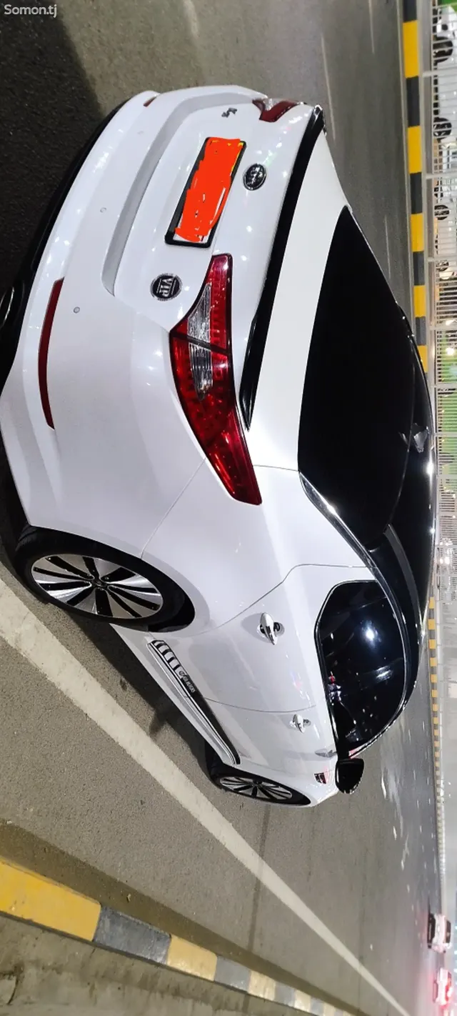 Kia K5 2012 · 2.0 AT