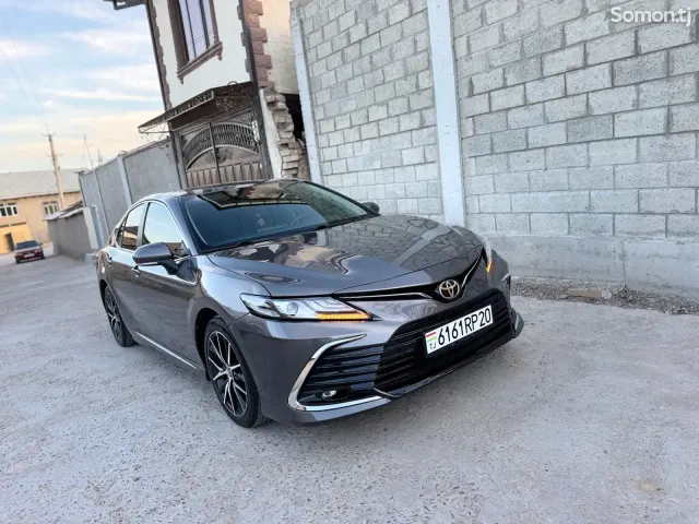 Toyota Camry 2021 · 2.5 AT
