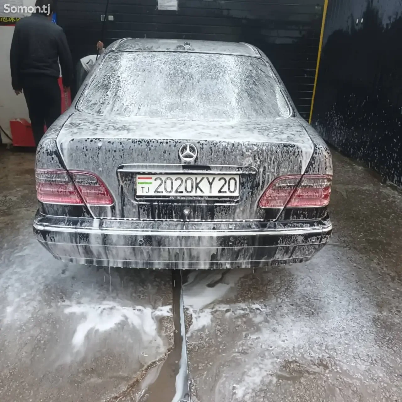 Mercedes-Benz E class 2002 · 3.2 AT