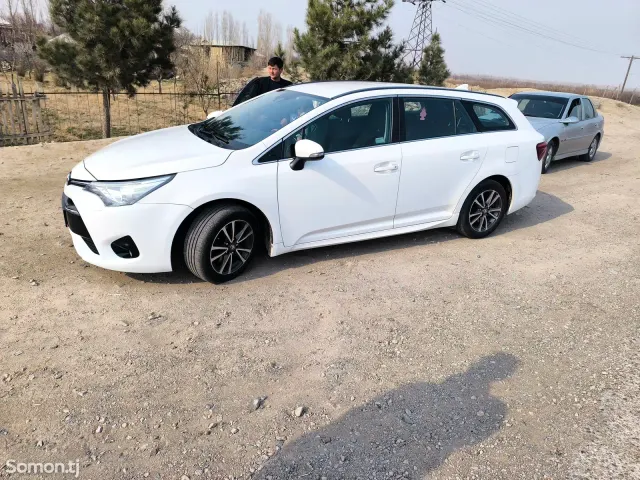 Toyota Avensis 2015 · 1.8 AT