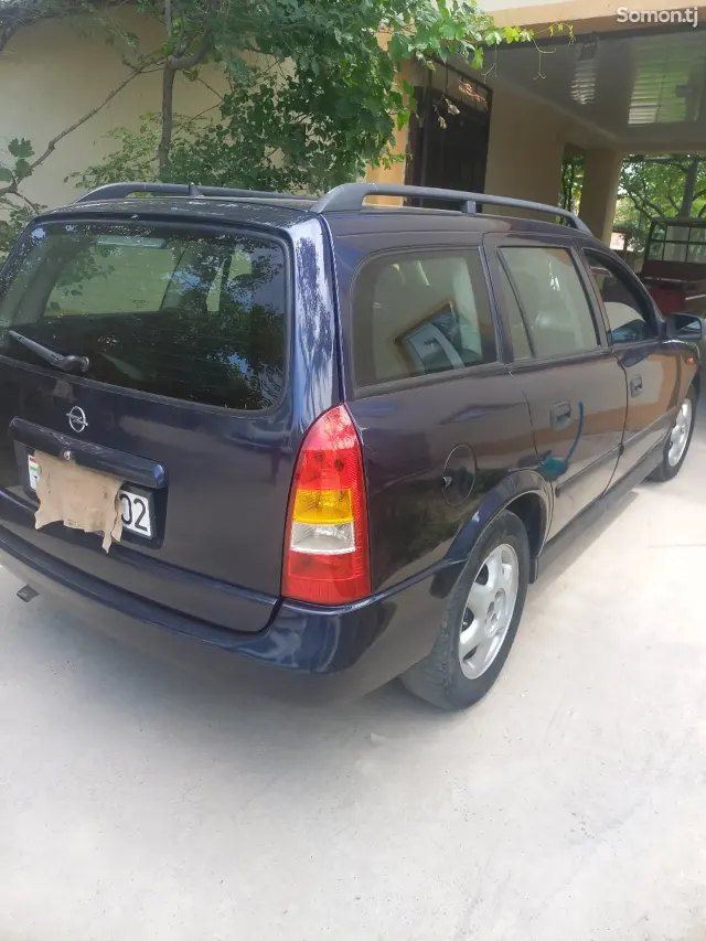 Opel Astra G 1999 · 1.6 MT