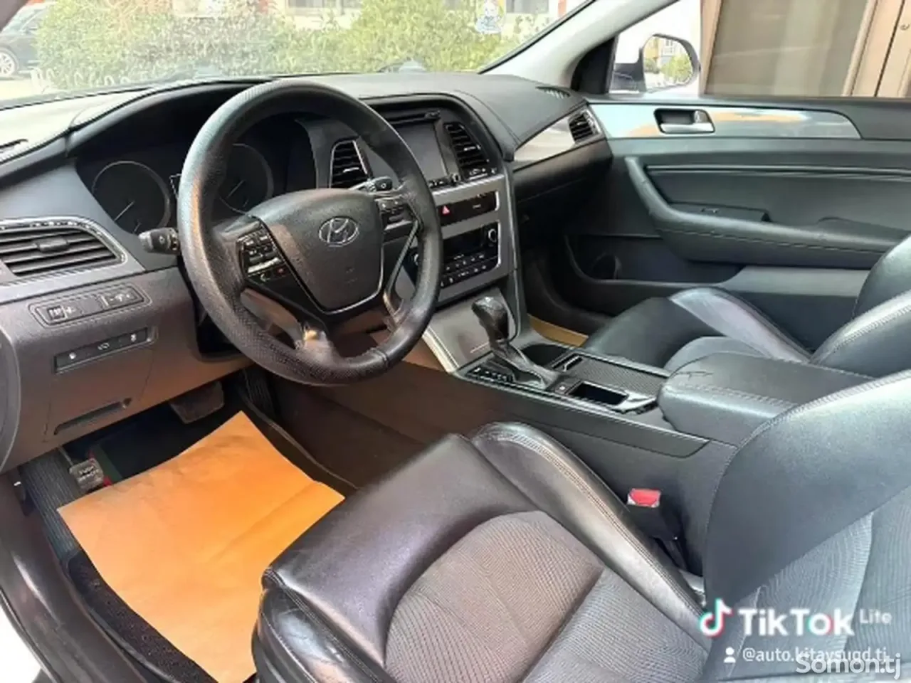 Hyundai Sonata 2015 · 1.6 AT