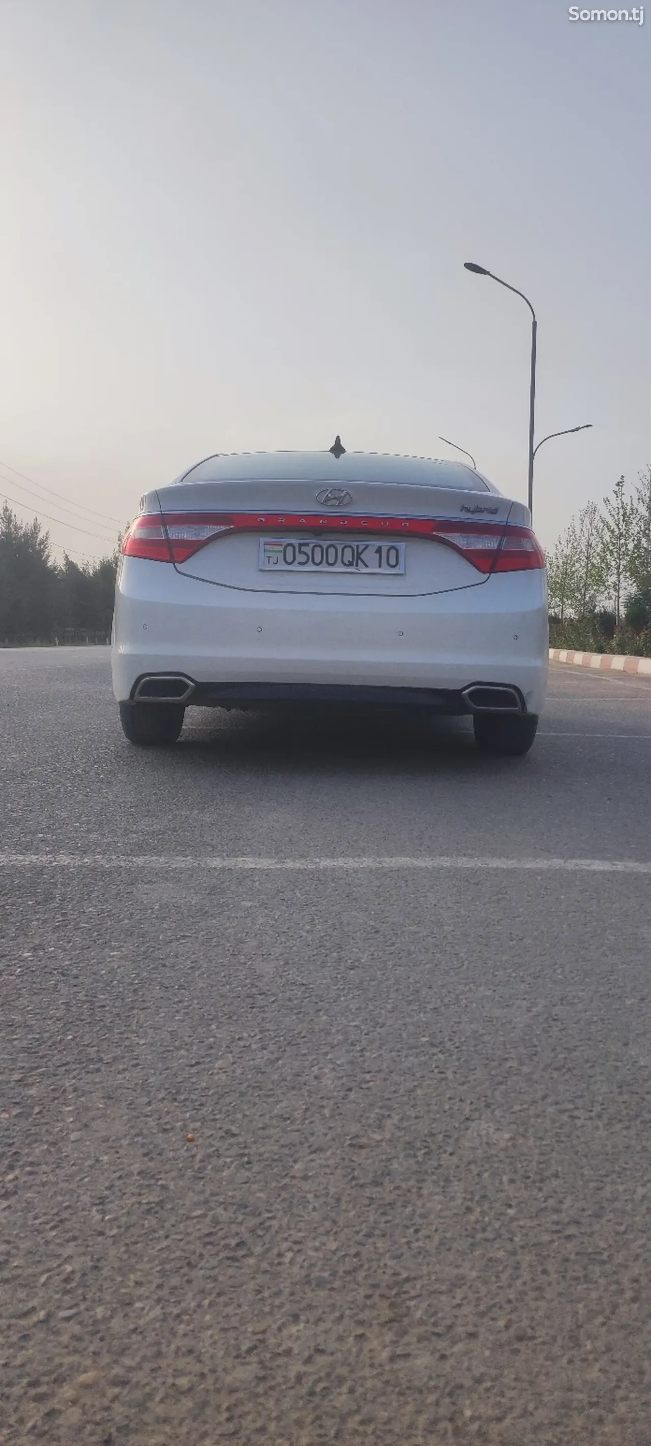 Hyundai Grandeur 2014 · 2.4 AT