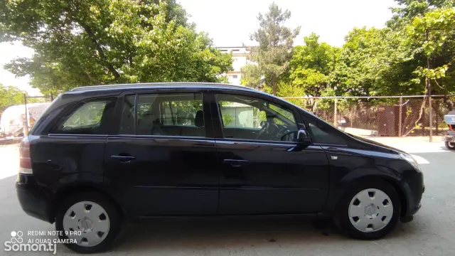 Opel Zafira 2007 · 1.8 MT