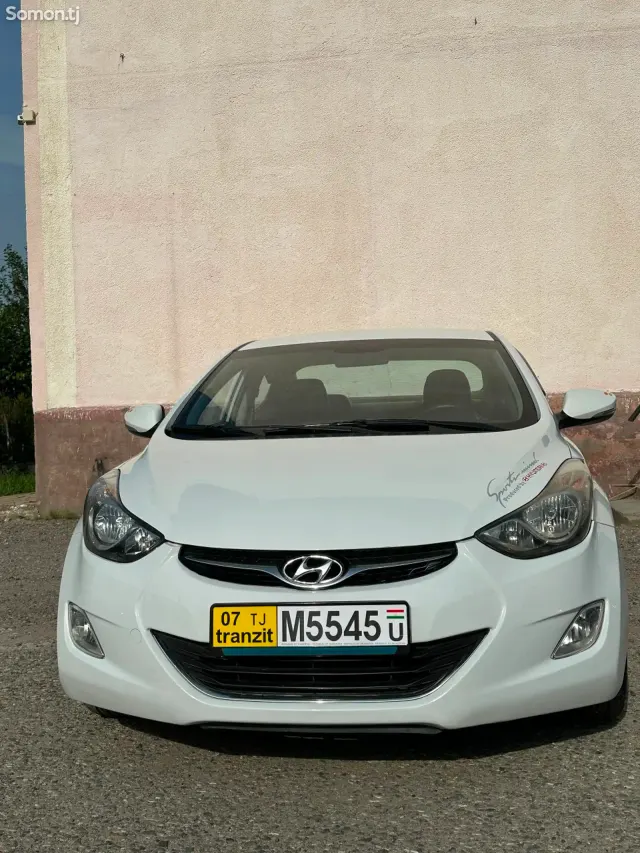 Hyundai Avante 2012 · 1.6 AT
