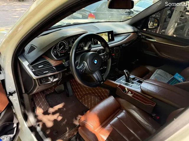 BMW X5 2016 · 3.0 AT