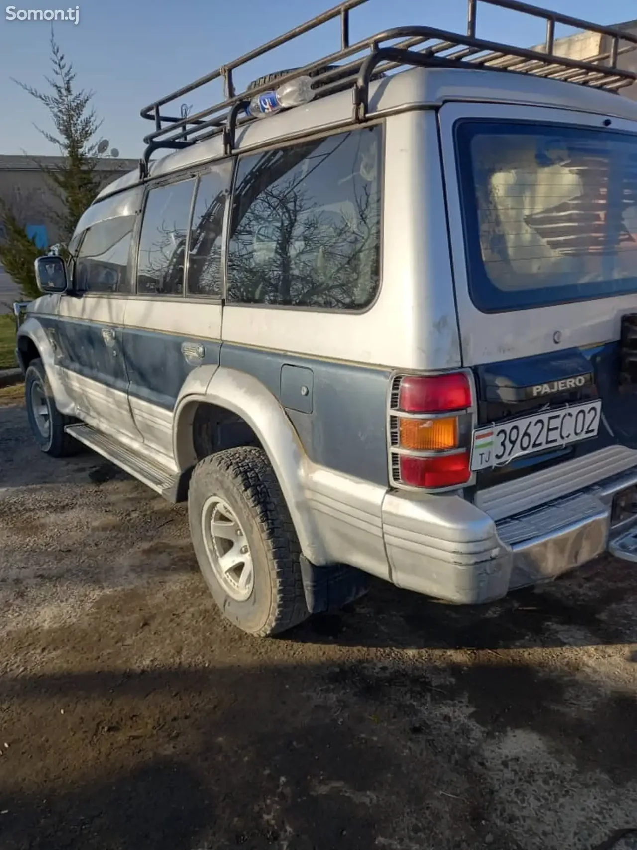 Mitsubishi Pajero 1991 · 2.2 AT