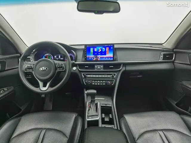 Kia K5 2016 · 2.0 AT