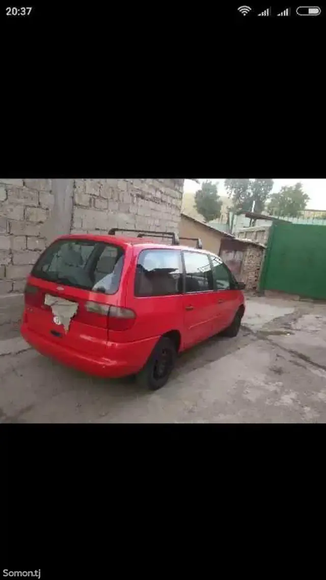 Ford Galaxy 1997 · 2.0 MT