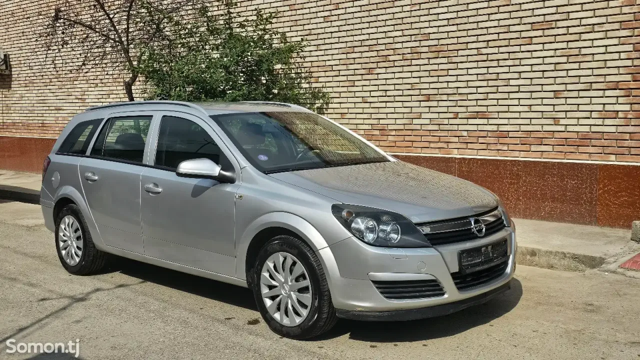 Opel Astra H 2006 · 1.6 MT