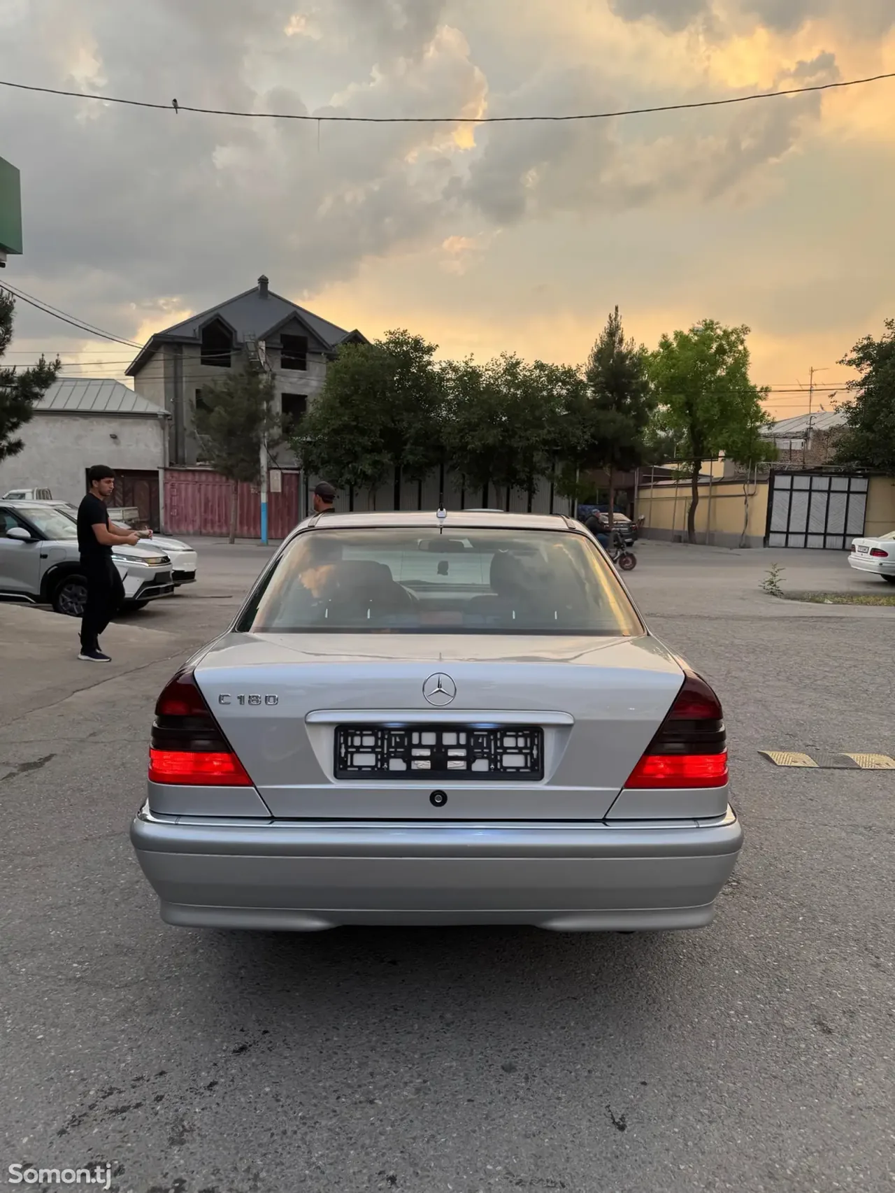 Mercedes-Benz C class 2000 · 1.8 MT