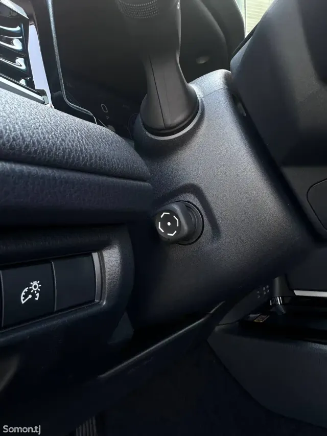 Toyota Camry 2025 · 2.5 AT