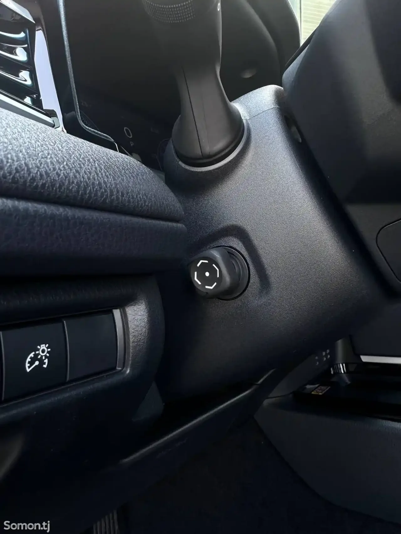 Toyota Camry 2025 · 2.5 AT