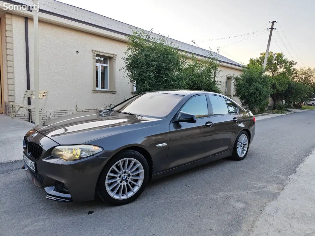 BMW 5 series 2011 · 3.0 AT