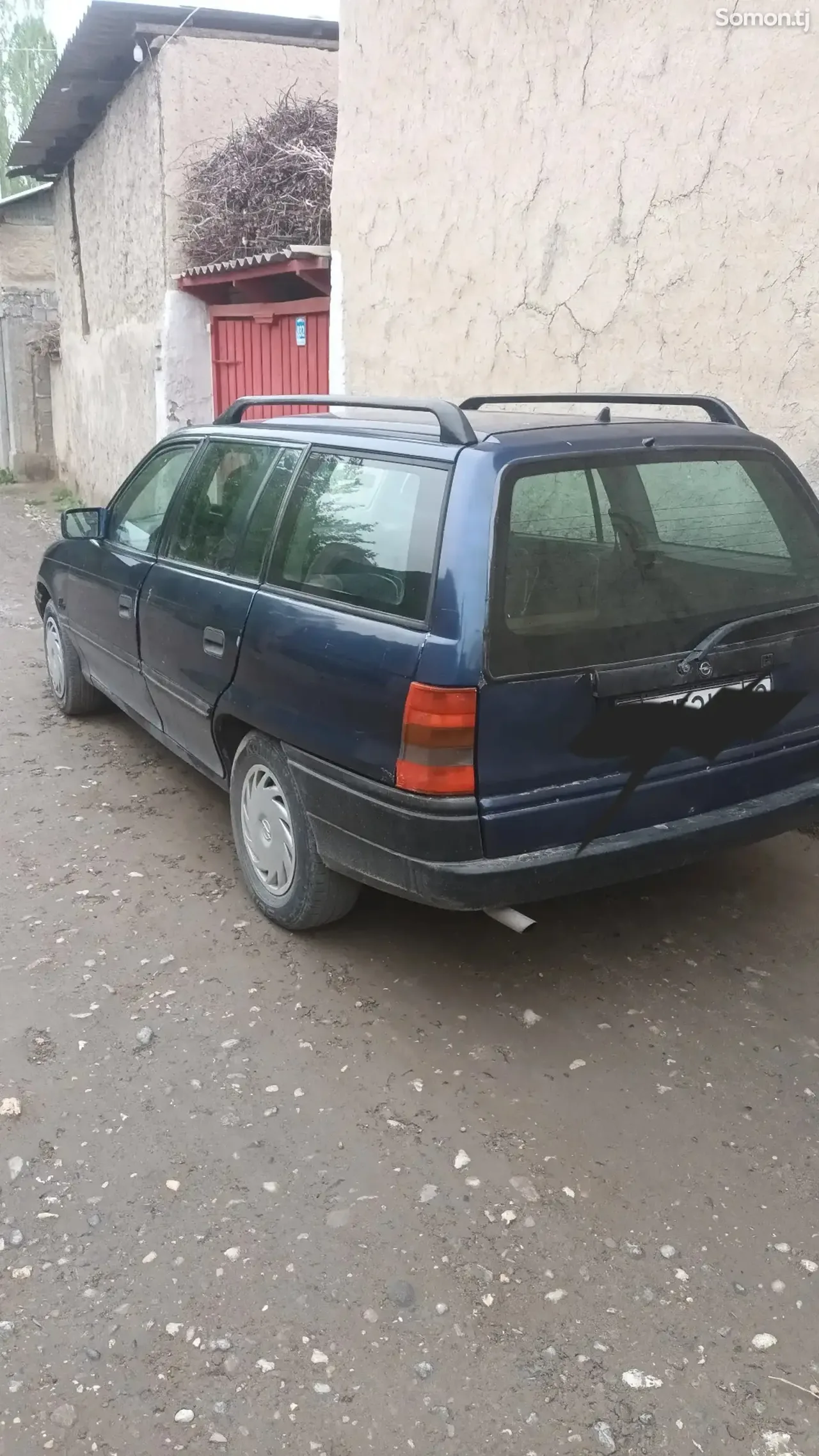 Opel Astra F 1993 · 1.6 MT