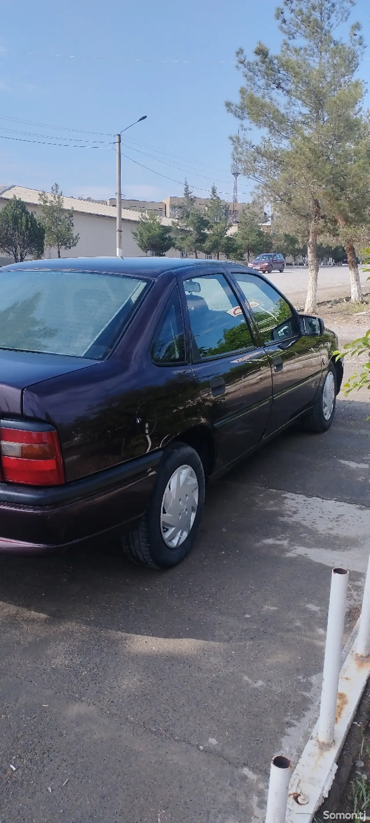 Opel Vectra A 1995 · 1.6 MT