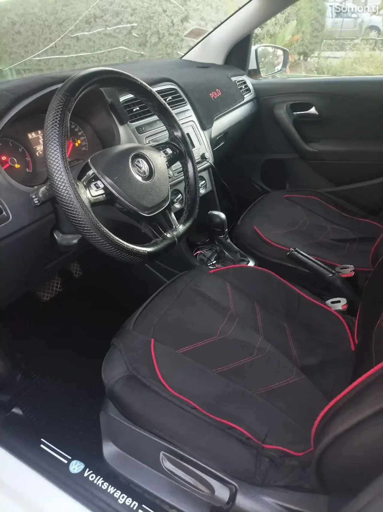 Volkswagen Polo 2018 · 1.6 AT