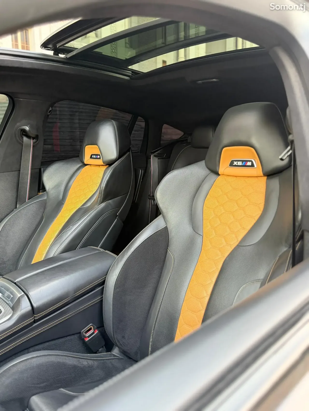 BMW X6 M 2021 · 4.4 AT
