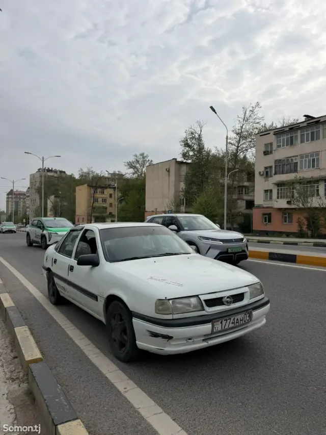 Opel Astra F 1993 · 1.8 MT