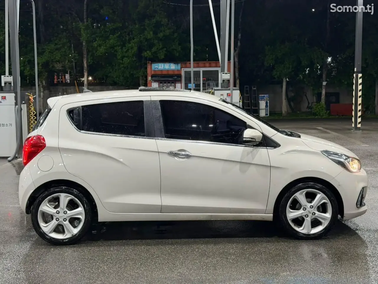 Chevrolet Spark 2016 · 1.0 AT