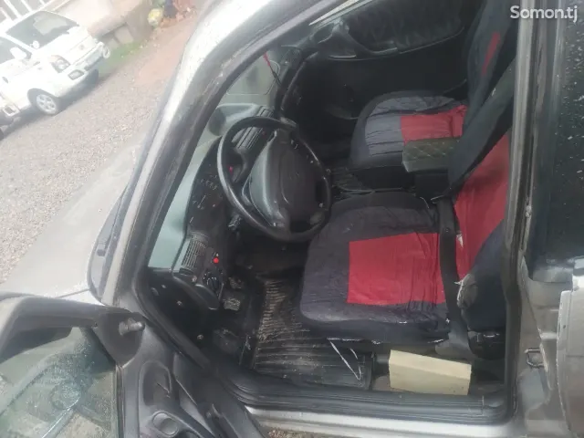 Opel Astra F 1995 · 1.6 MT