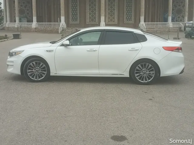 Kia K5 2016 · 1.7 AT