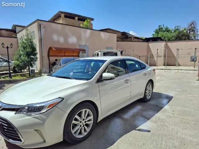 Toyota Avalon 2015 · 2.5 AT
