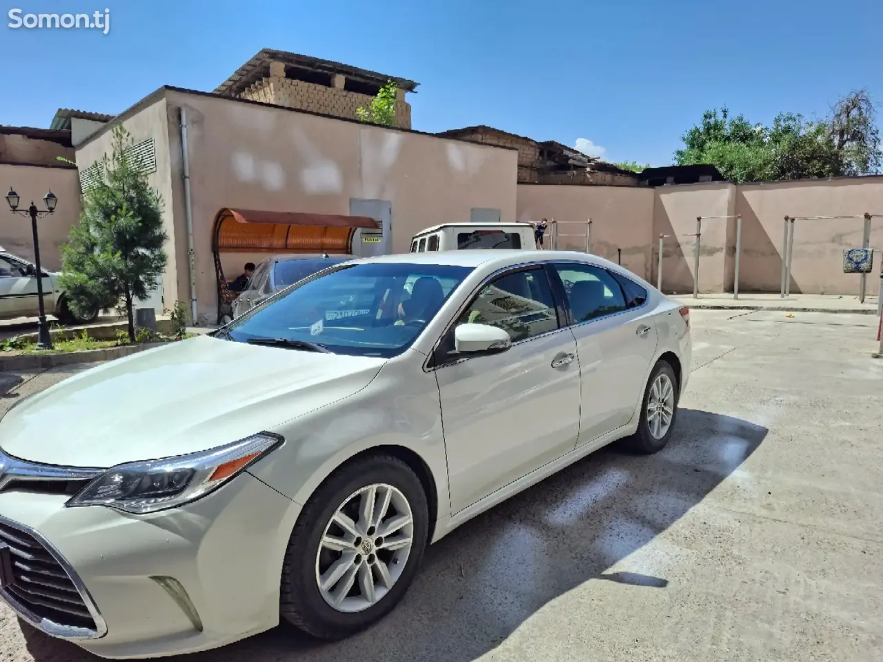 Toyota Avalon 2015 · 2.5 AT