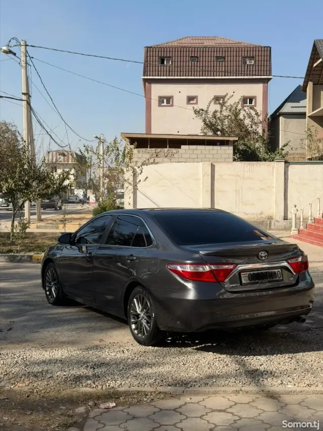 Toyota Camry 2017 · 2.5 AT