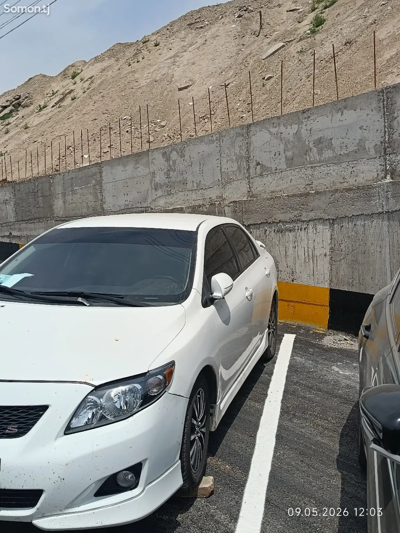 Toyota Alphard 2010 · 1.8 AT