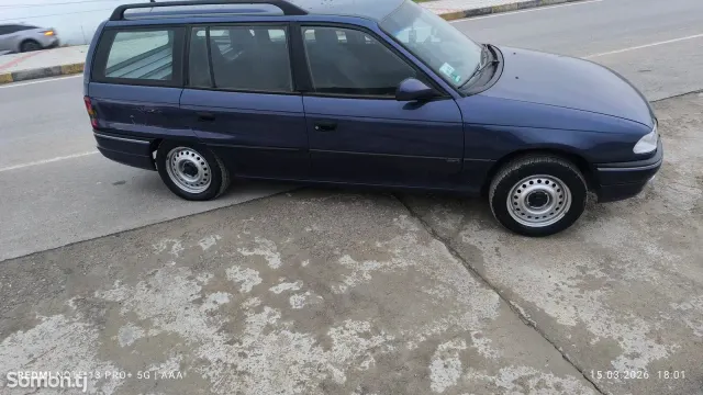 Opel Astra F 1998 · 1.6 MT