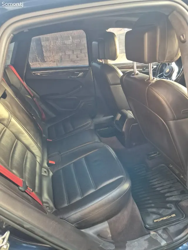 Porsche Macan 2014 · 3.6 AT