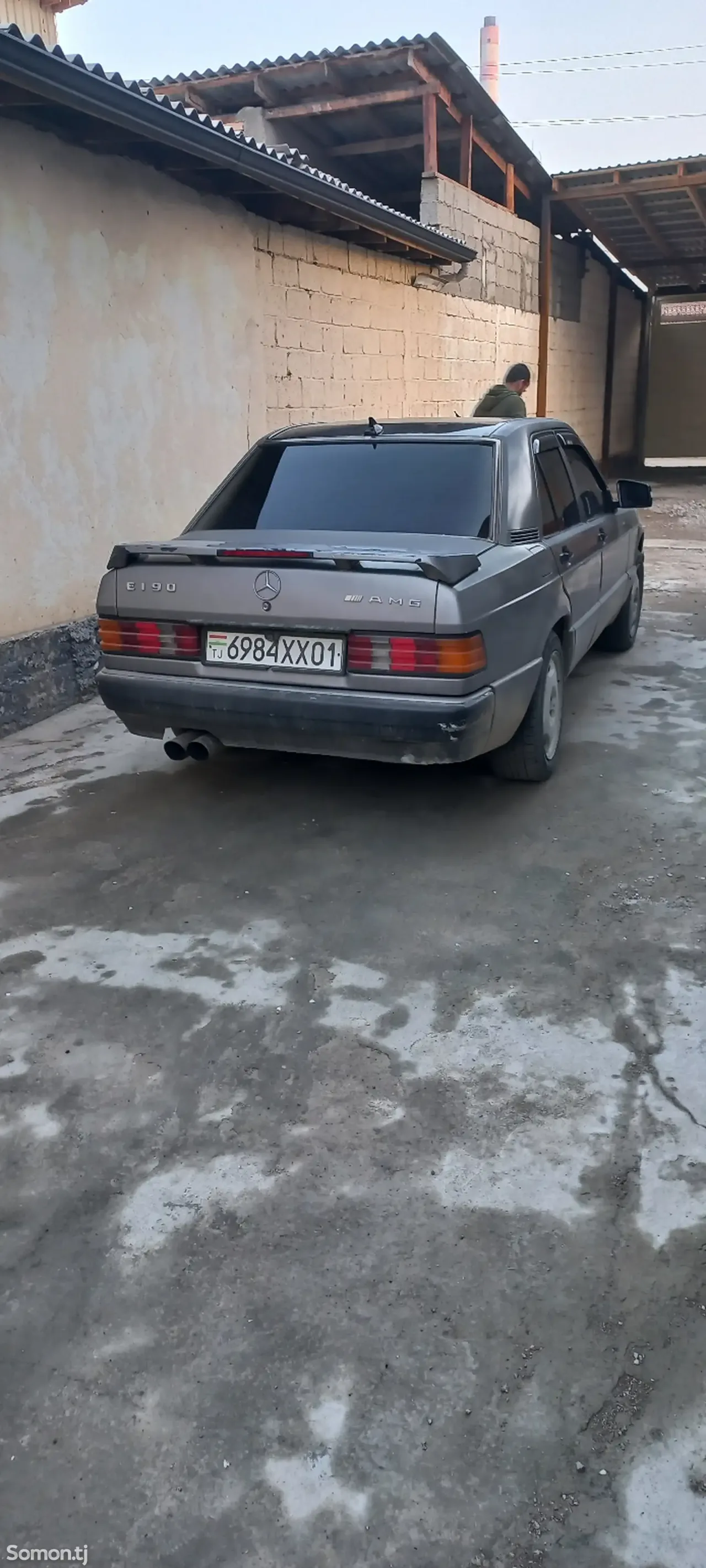 Mercedes-Benz W201 1992 · 2.0 MT