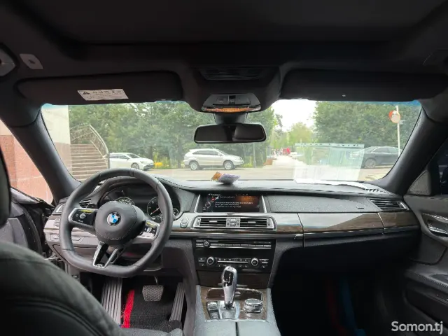 BMW 7 series 2015 · 3.0 AT