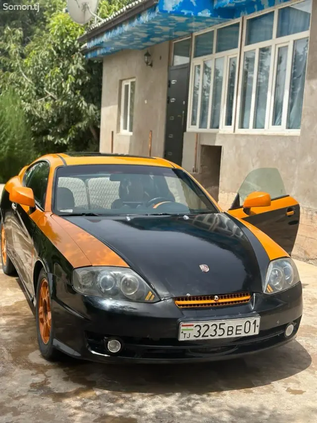 Hyundai Tiburon 2004 · 2.0 MT