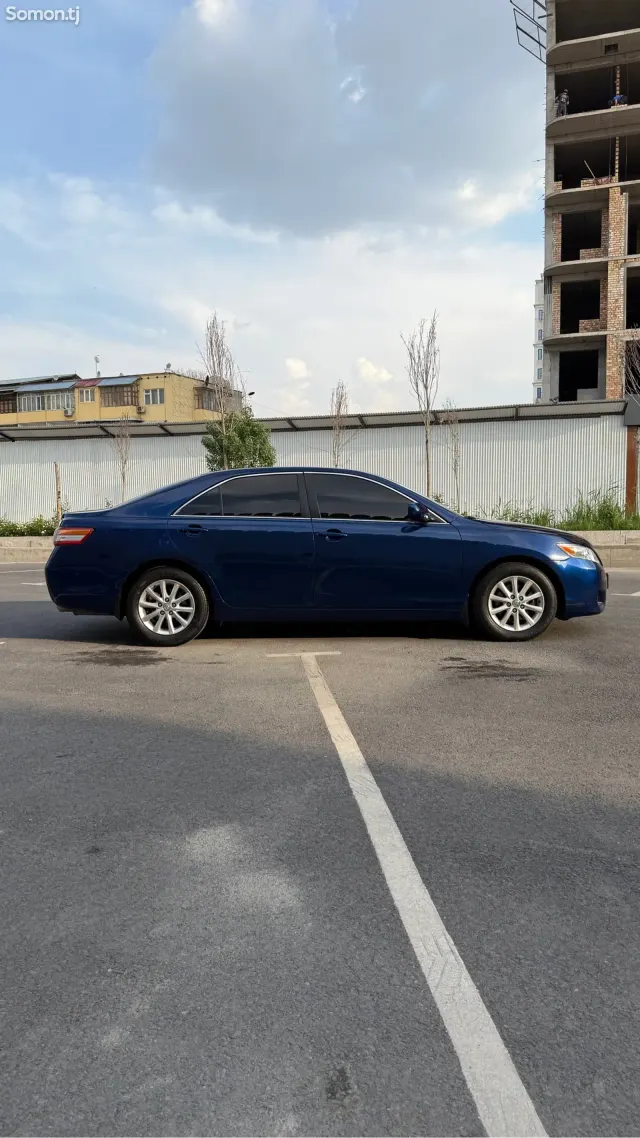 Toyota Camry 2011 · 2.5 AT