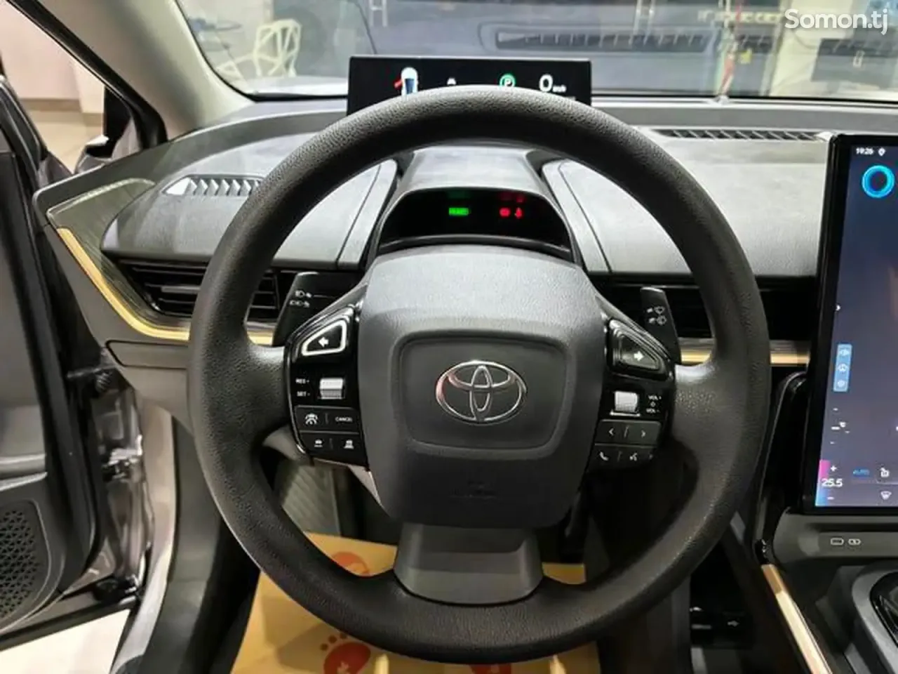 Toyota bZ3 2025 · AT