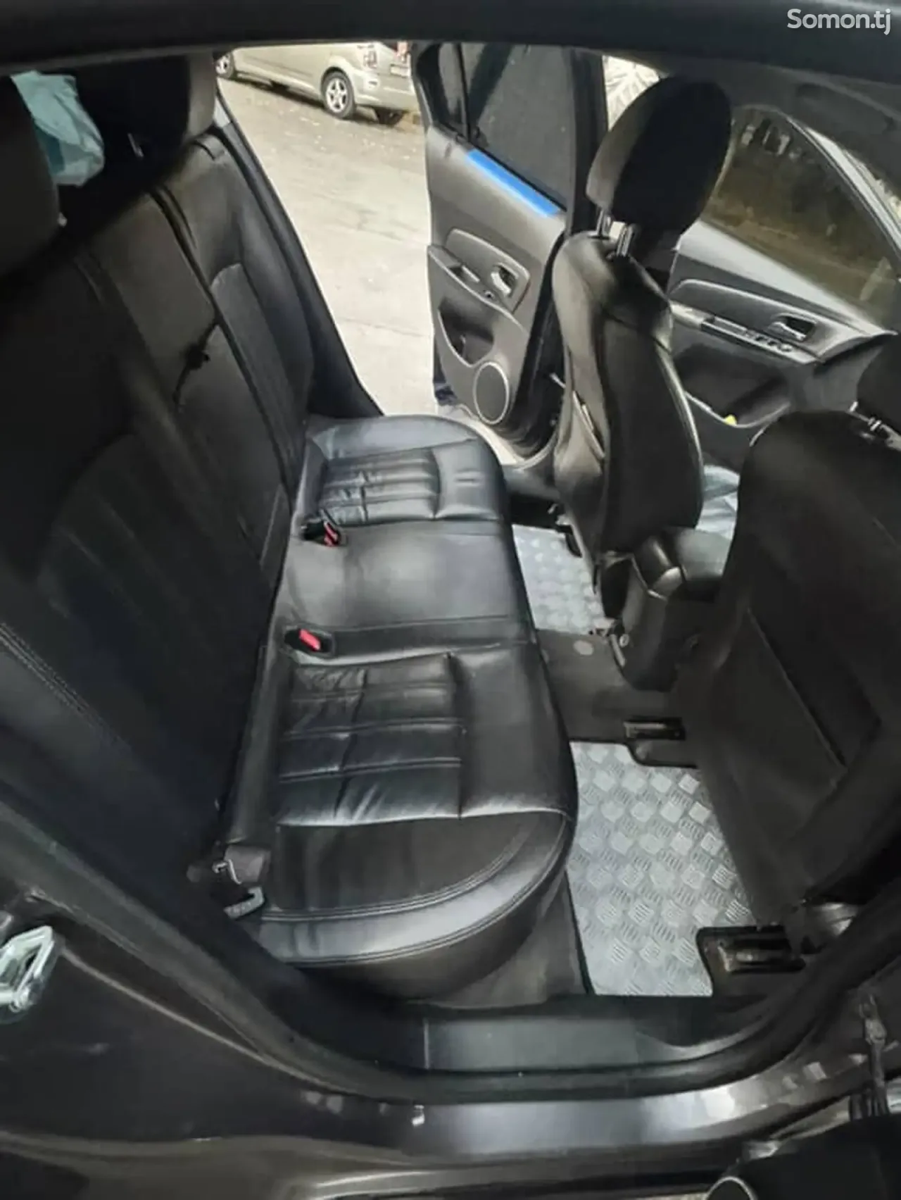Chevrolet Cruze 2011 · 1.8 AT