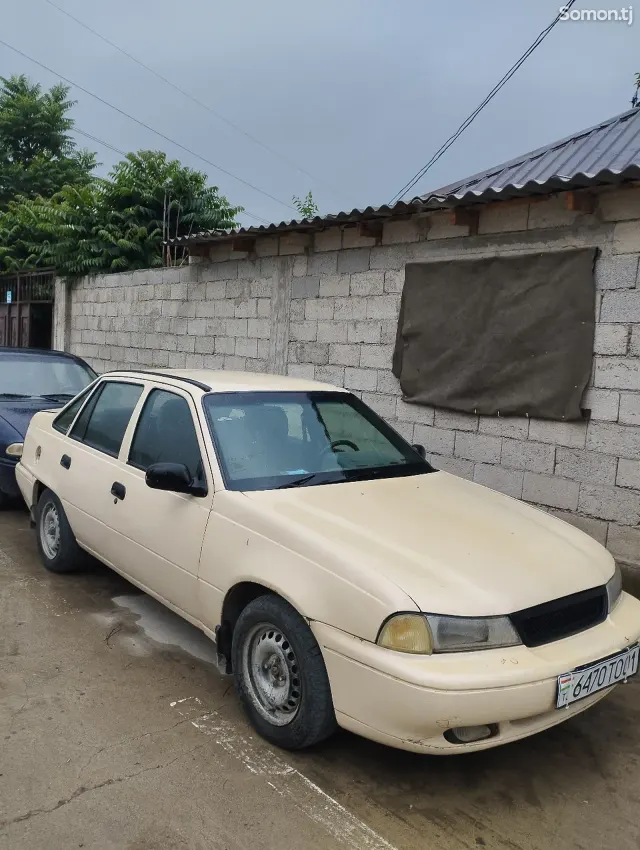 Daewoo Nexia 1996 · 1.6 MT