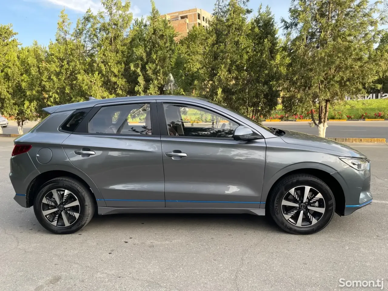 BYD E2 2022 · AT