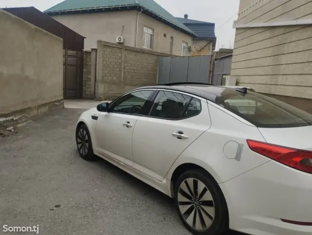 Kia K5 2010 · 2.0 AT