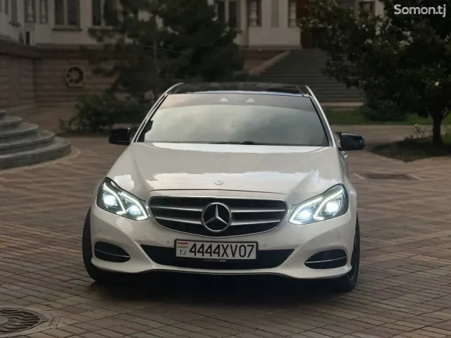 Mercedes-Benz E class 2015 · 2.2 AT