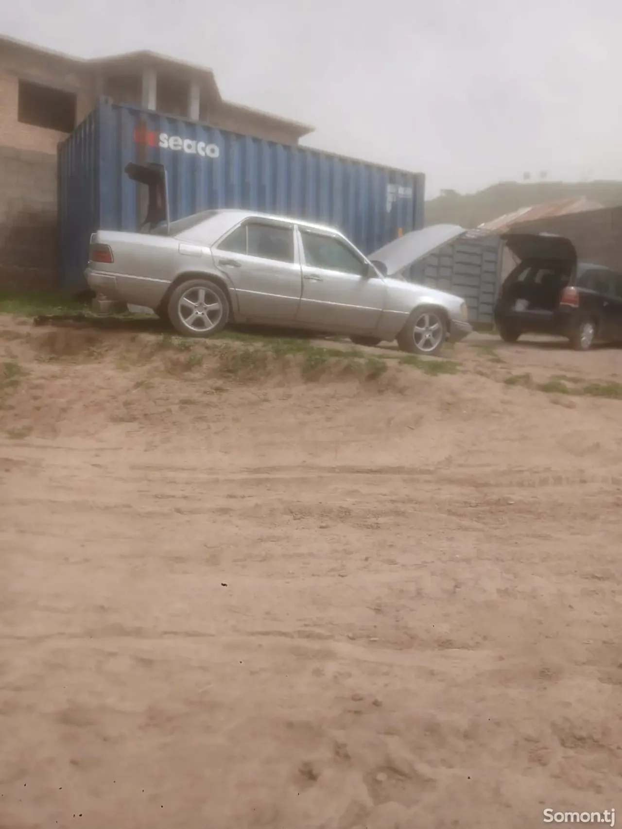 Mercedes-Benz W124 1992 · 2.0 MT
