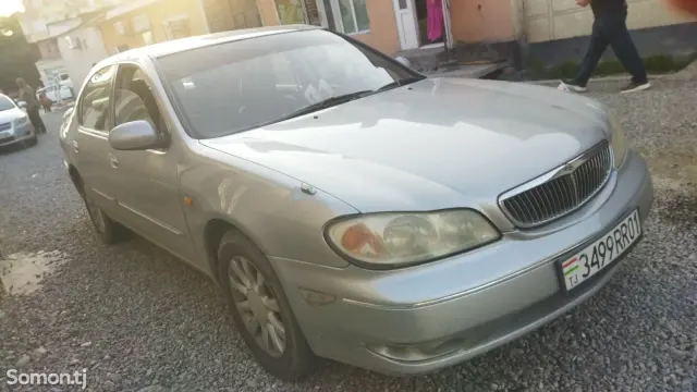 Nissan Maxima 2001 · 2.4 AT