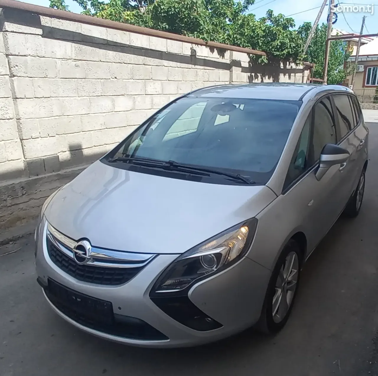 Opel Zafira 2014 · 2.0 AT